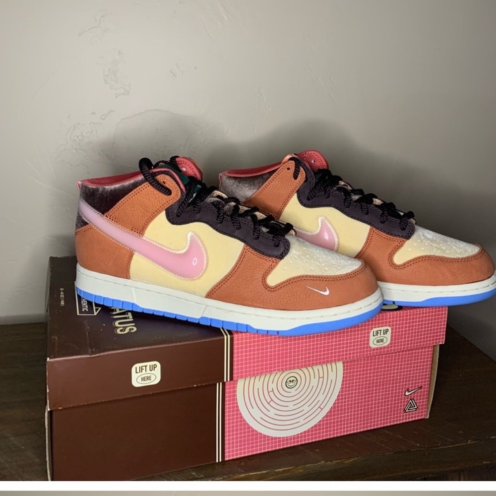 Nike Dunk Mid x Social Status ‘Chocolate Milk’